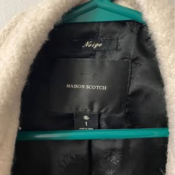 Madison and Scotch boucle coat size 1(S) - Picture 3 of 4